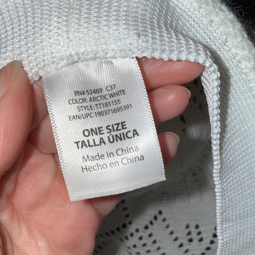 White Knit Patterned Ball Cap - Picture 6 of 6